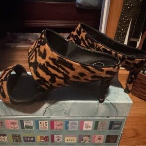 Stylish Leopard Print Women's Heels Calvin Klein